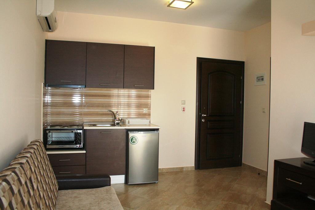 4- You Family Metamorfosi  Exterior photo